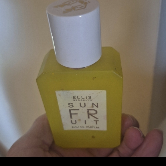 Ellis Brooklyn Sun Fruit - Picture 4 of 4